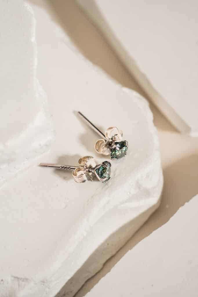Bông Tai 3 Cánh Moissanite Xanh bạc S925 Opalina