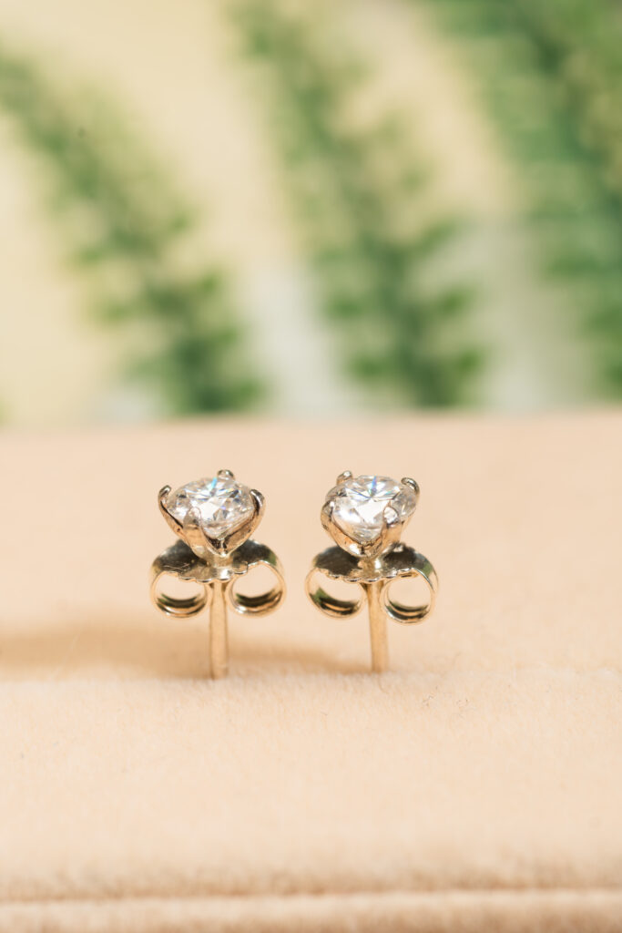 Bông Tai Nụ 3 Cánh Moissanite Trắng 4 Li – Bạc S925