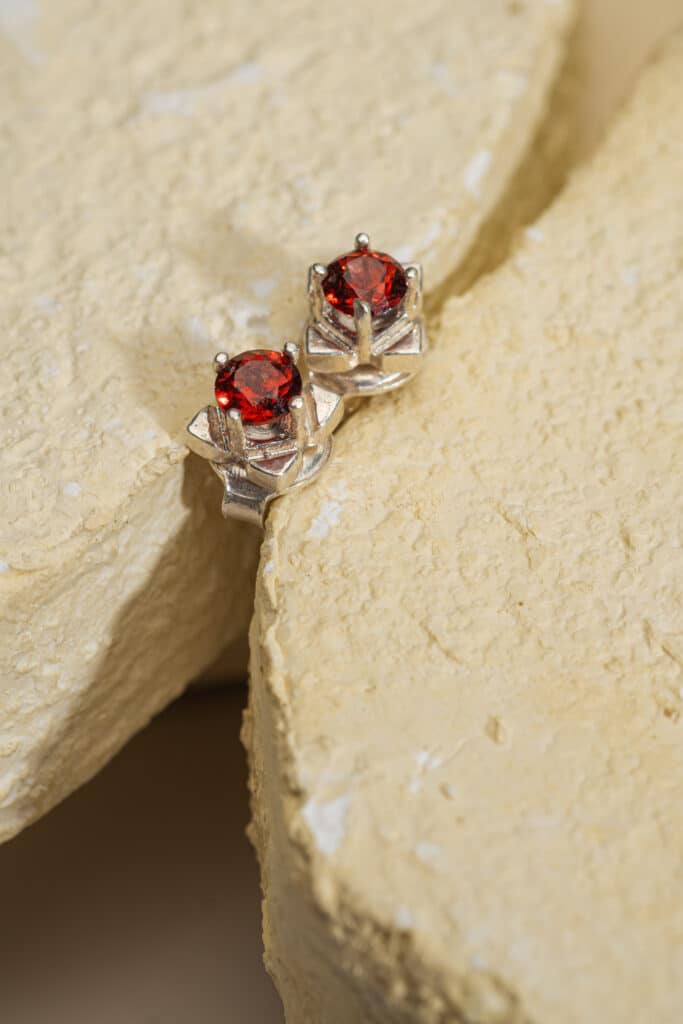 Bông Tai 4 Cánh Garnet bạc S925 Opalina