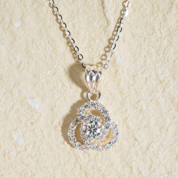 Mặt Dây 3 Cánh Hoa Moissanite Trắng bạc S925 Opalina