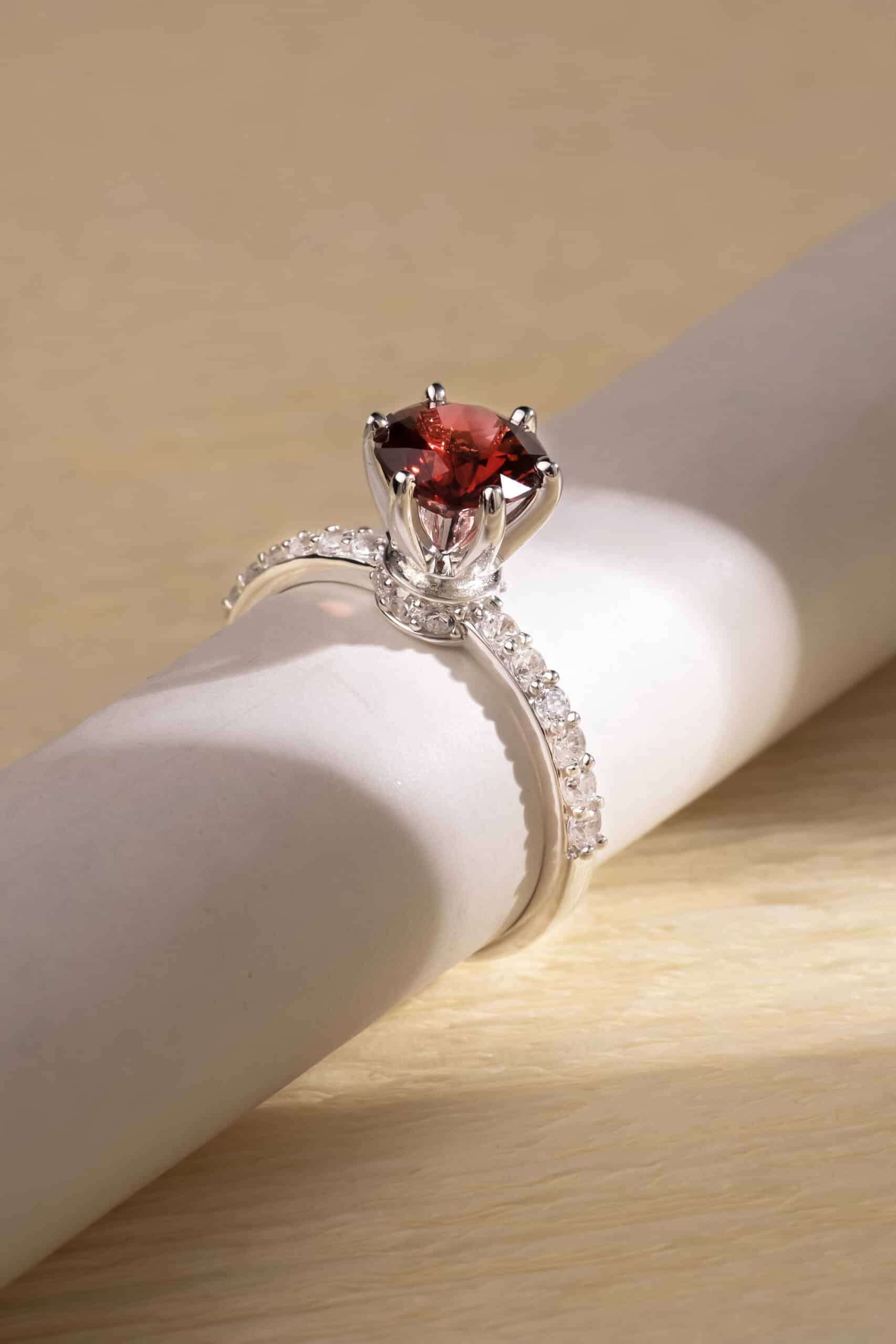 OPL-RG-GAR-7 Nhẫn Garnet bạc S925 xi bạch kim Opalina