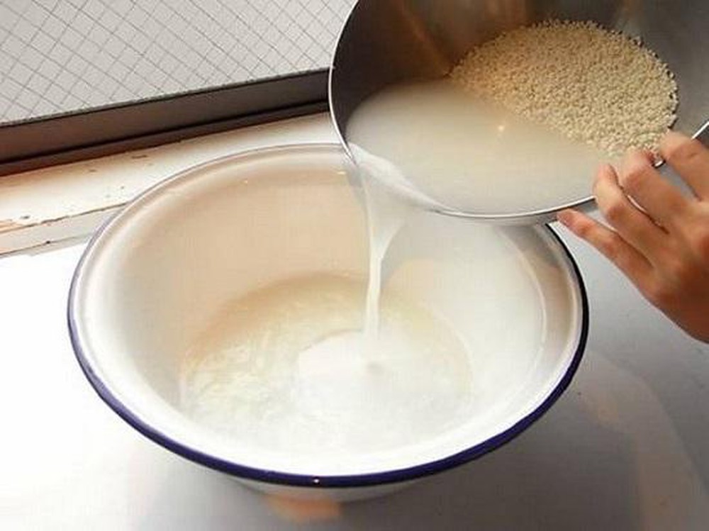Cách làm sáng bạc bằng nước vo gạo - ngâm trang sức bạc S925 với nước vo gạo
