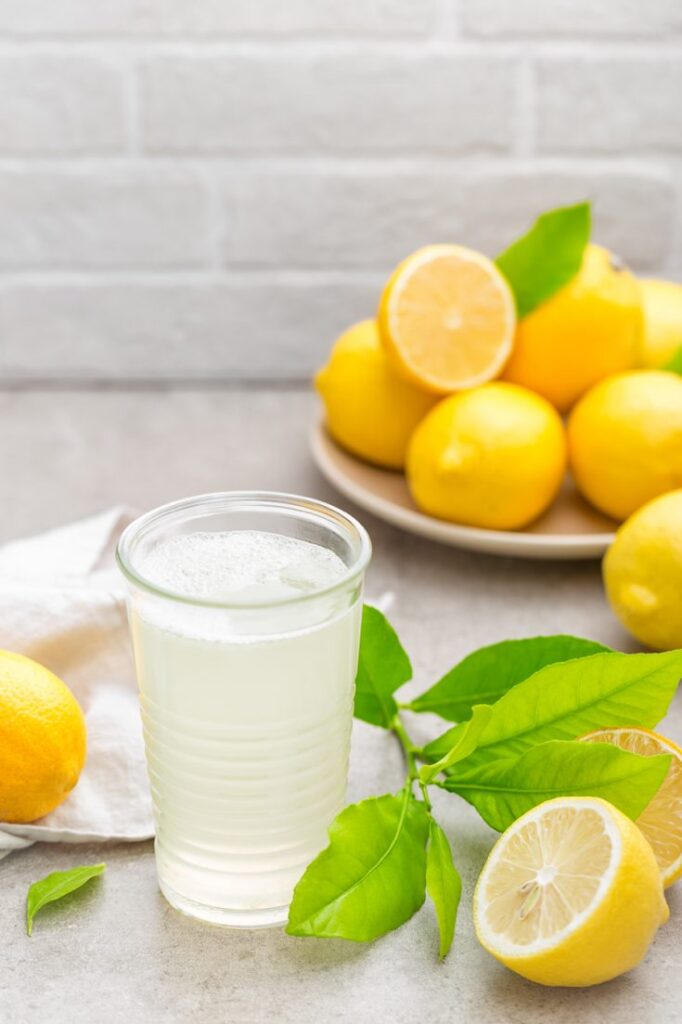 Cách làm sáng bạc bằng soda chanh - ngâm bạc S925 với hỗn hợp soda và chanh khử oxi hóa